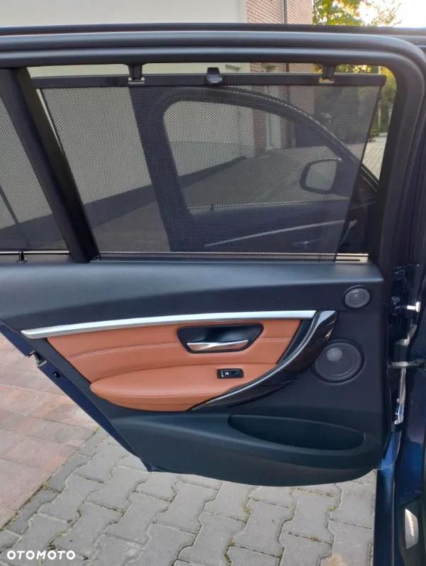 BMW Seria 3 320d Luxury Line - 21