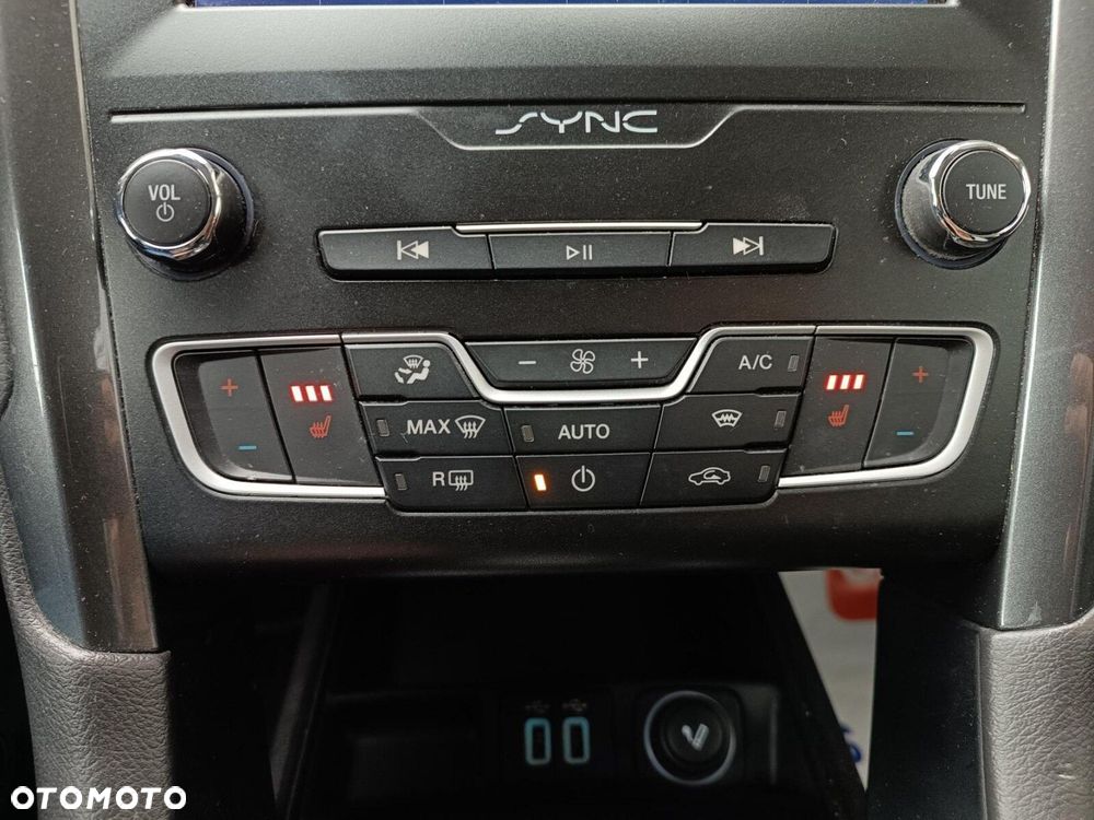 Ford Mondeo 2.0 EcoBlue Titanium - 21