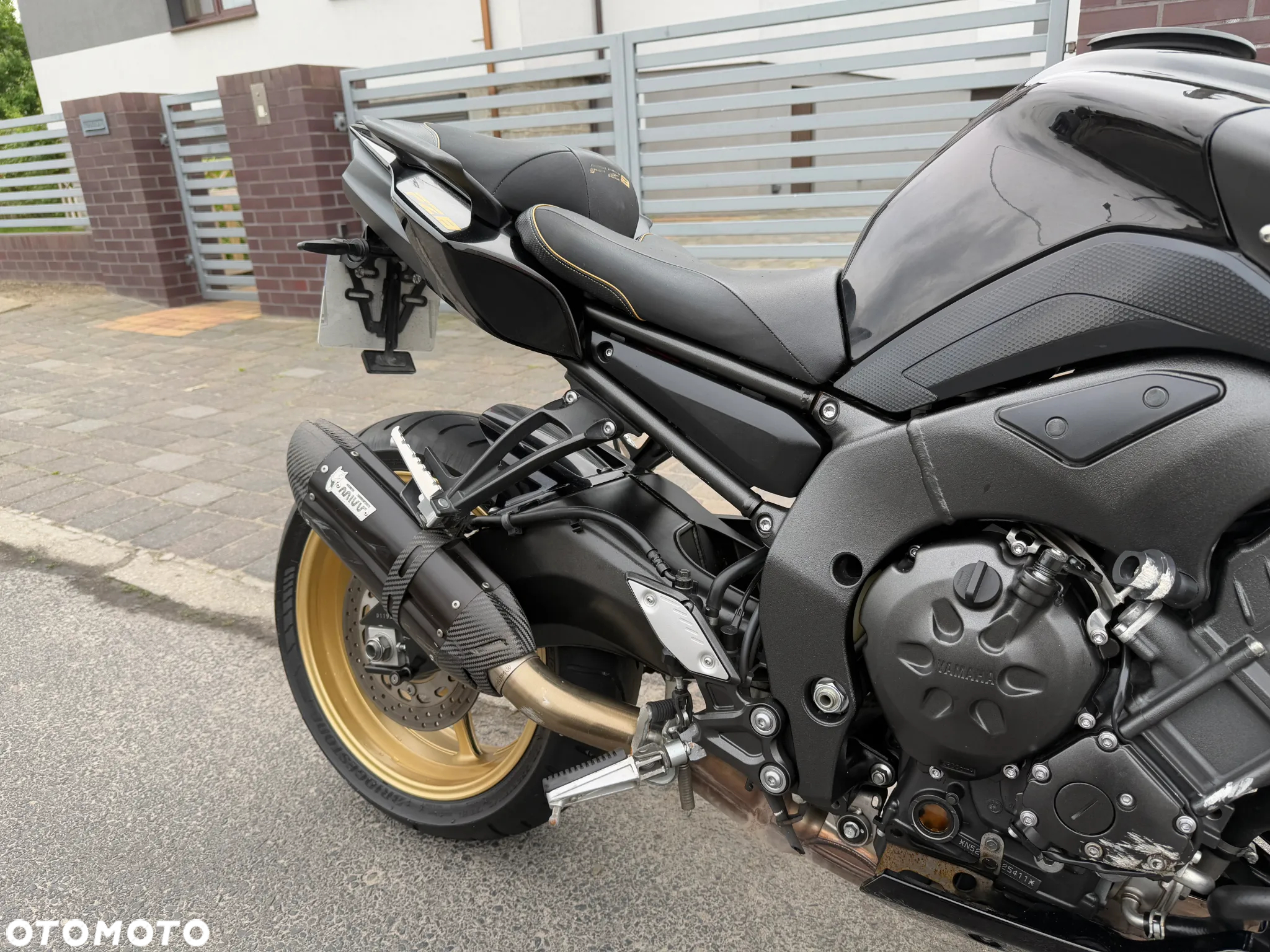Yamaha FZ8 - 22