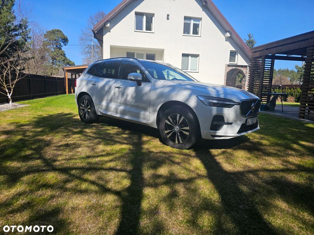 Volvo XC 60 T4 Momentum Pro - 2