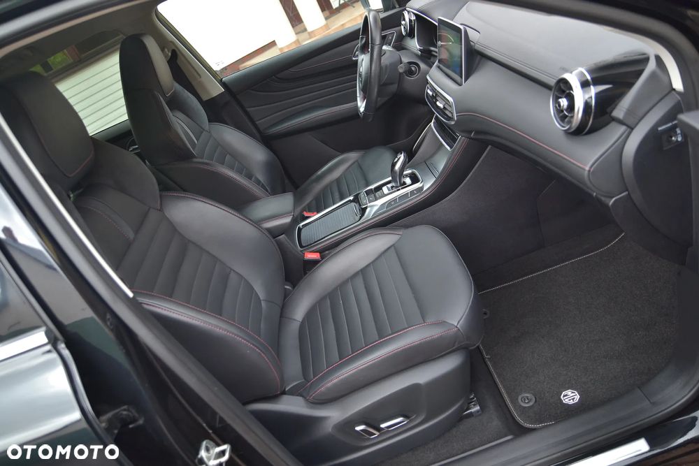 MG EHS Luxury - 20