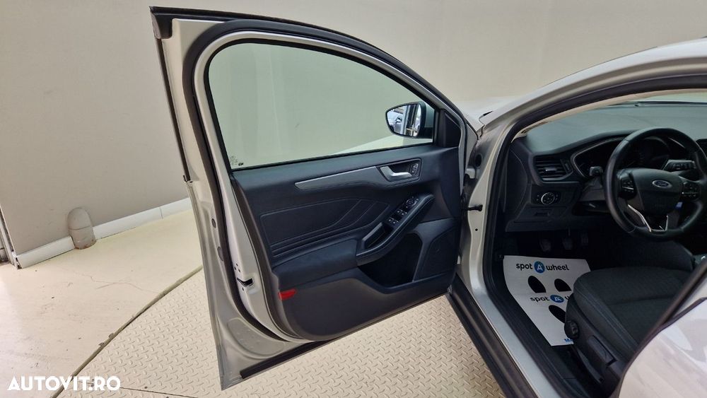 Ford Focus 1.5 EcoBlue Active Business - 11