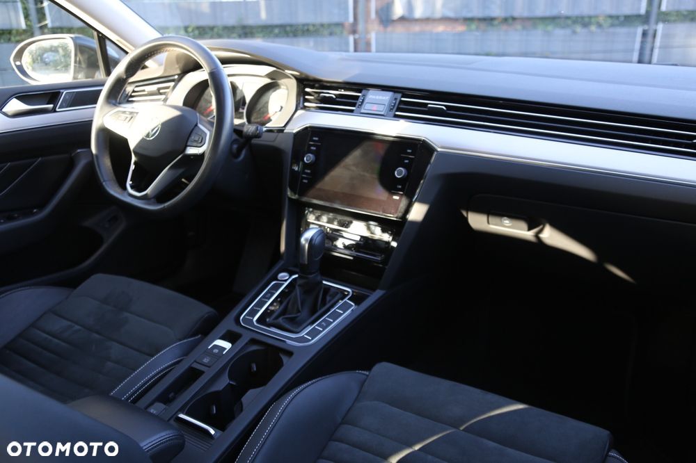 Volkswagen Passat 1.5 TSI OPF DSG Elegance - 6