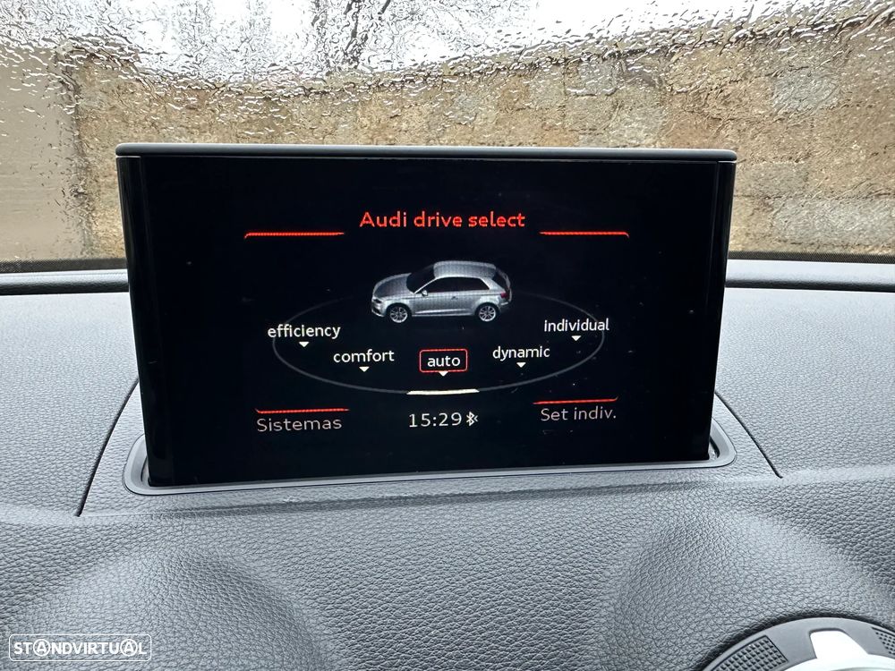 Audi A3 1.6 TDI Sport S tronic - 11