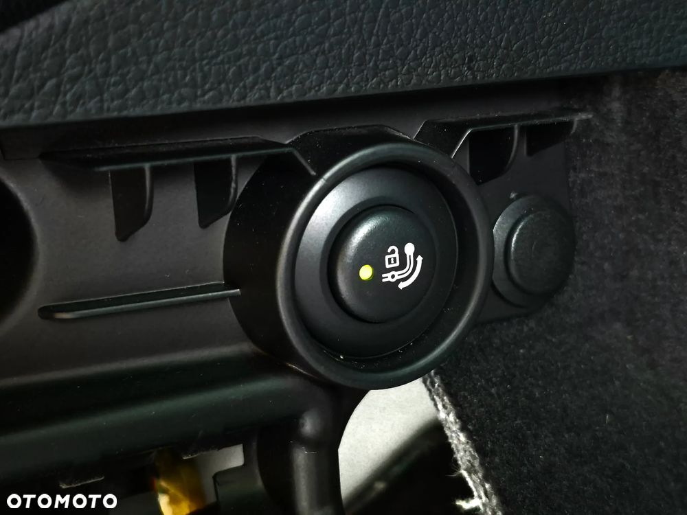 BMW Seria 3 320d xDrive - 28