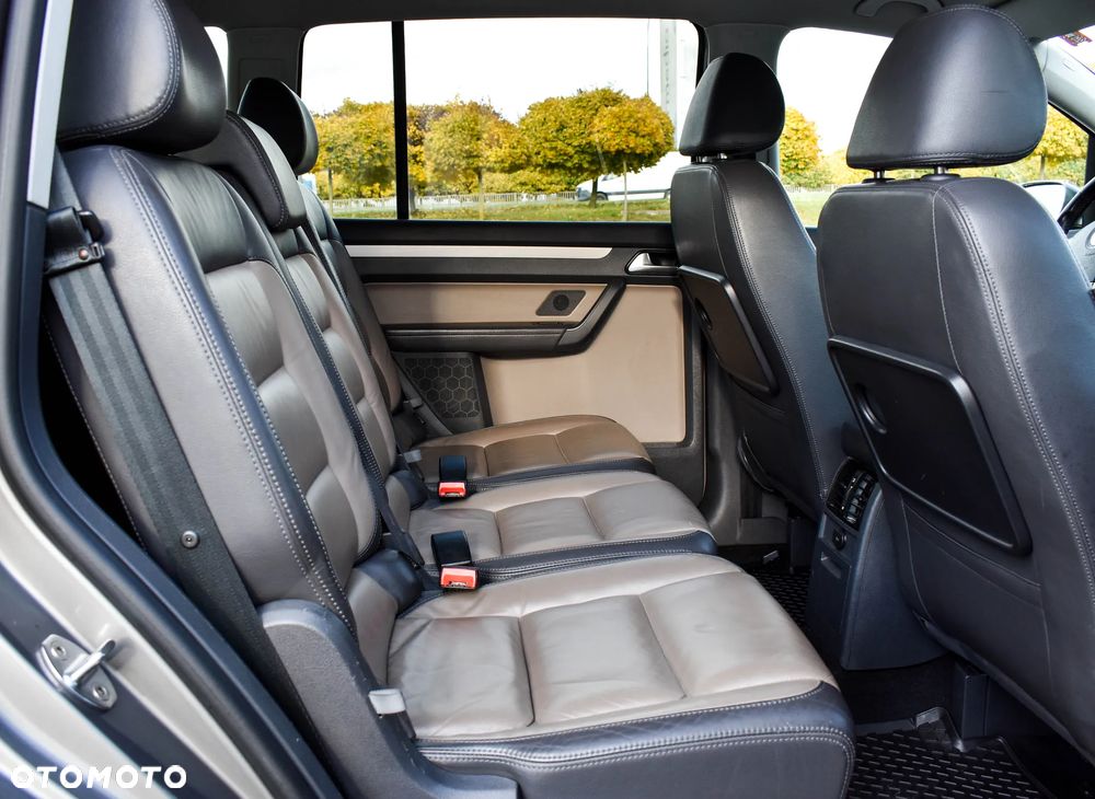 Volkswagen Touran 2.0 TDI DPF Cross - 14