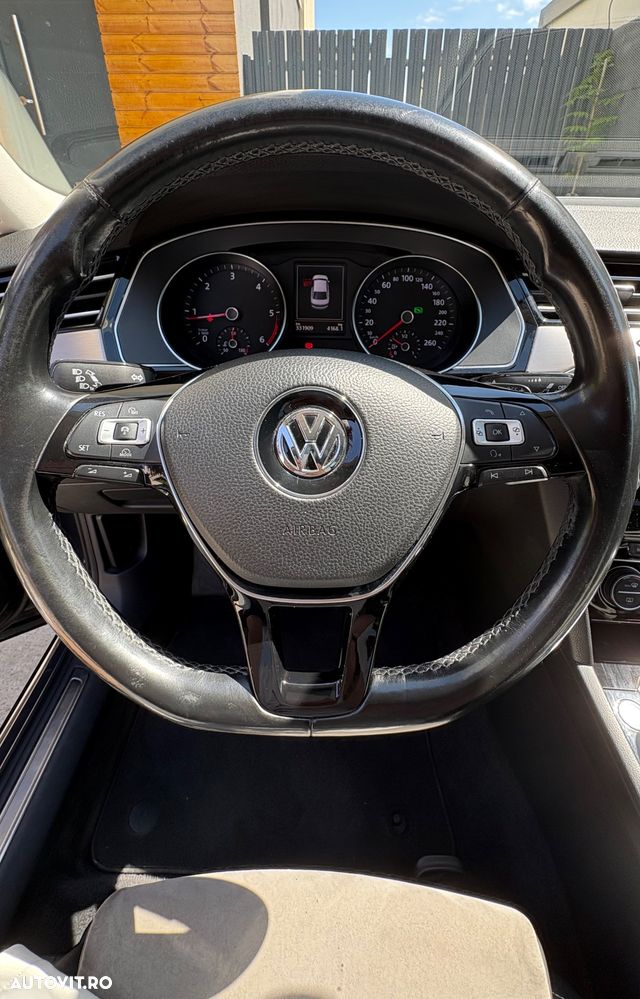 Volkswagen Passat 2.0 TDI (BlueMotion Technology) DSG Highline - 11