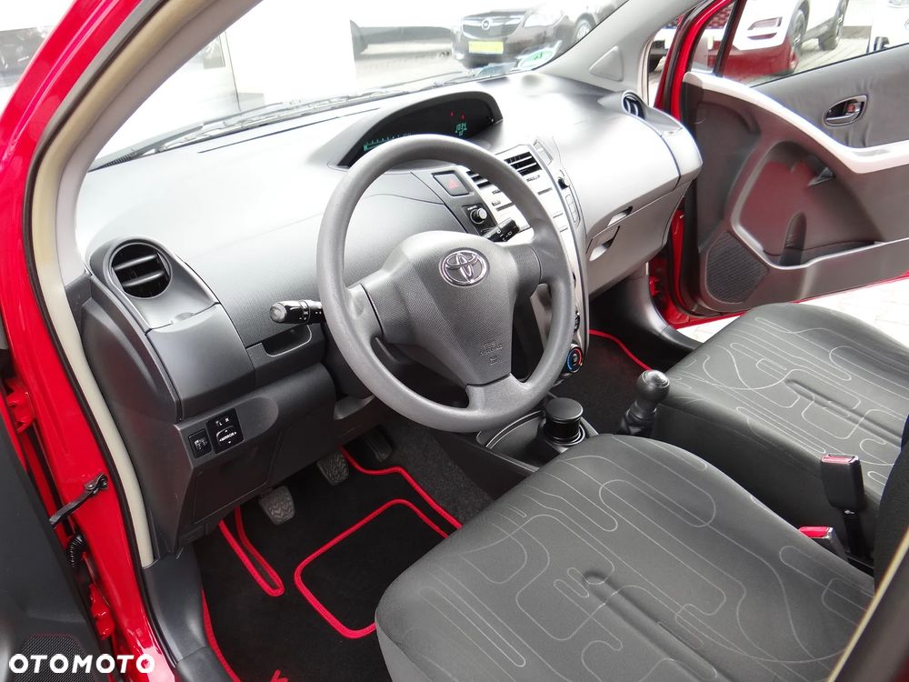 Toyota Yaris 1.0 Terra EU5 - 25