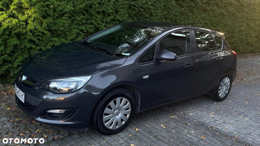 Opel Astra IV 1.4 T Active - 1