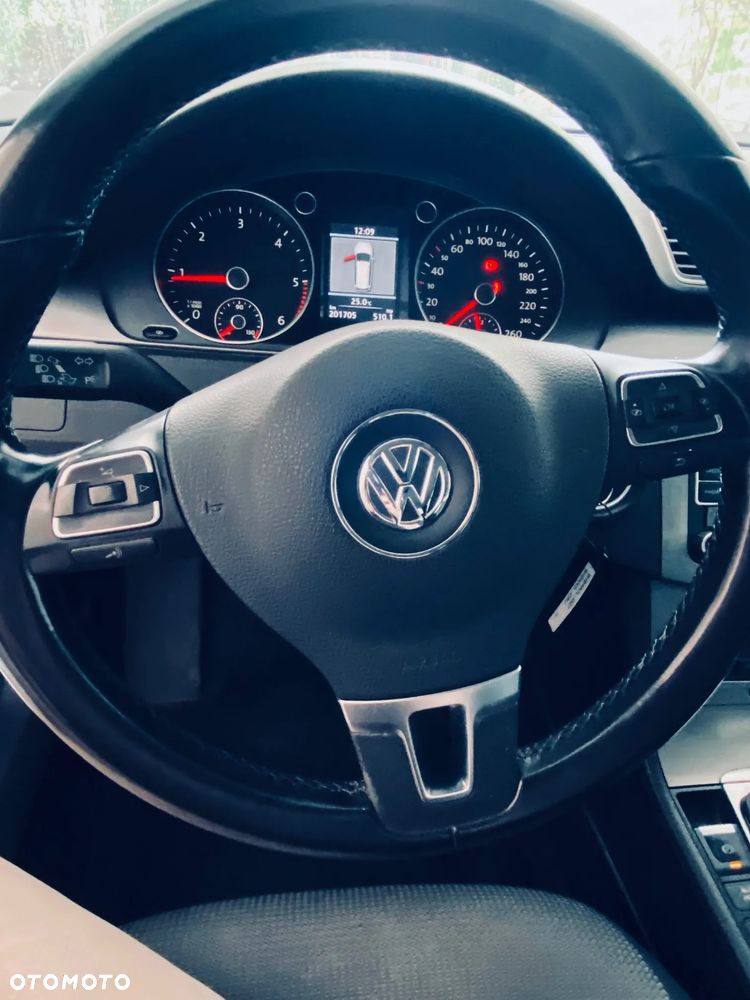 Volkswagen Passat - 7