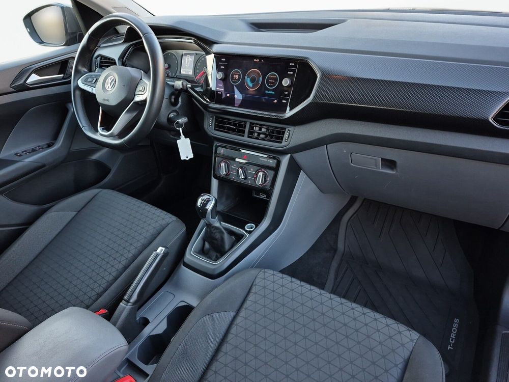 Volkswagen T-Cross - 39