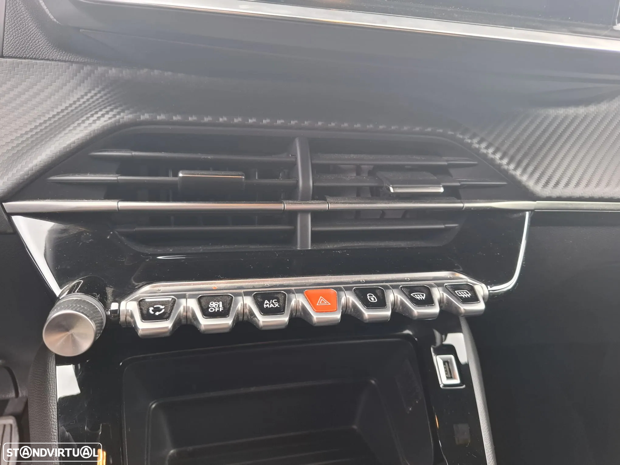 Peugeot 2008 1.2 PureTech Allure Pack - 31