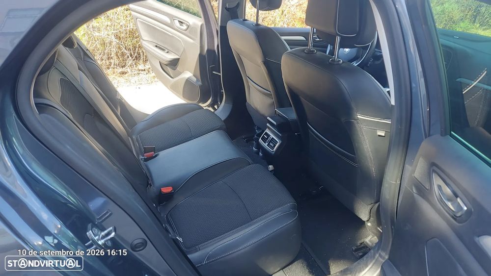 Renault Mégane 1.5 Blue dCi Bose Edition - 11