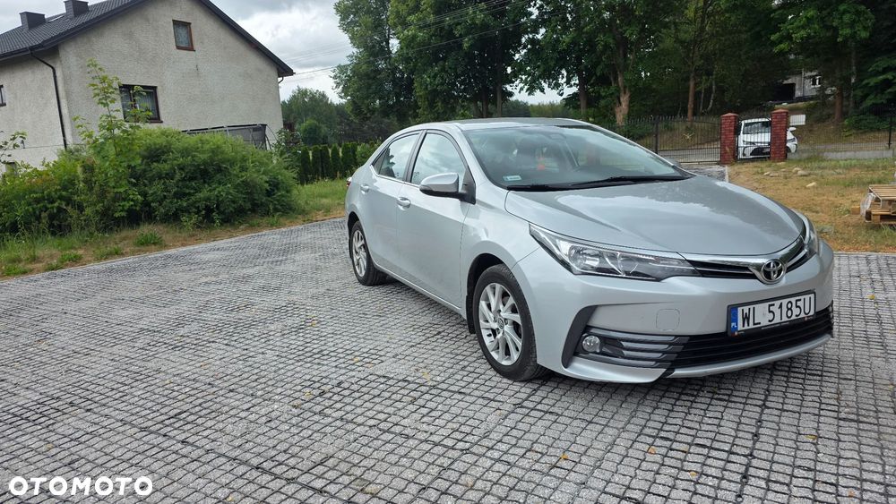 Toyota Corolla 1.6 Classic Plus - 2