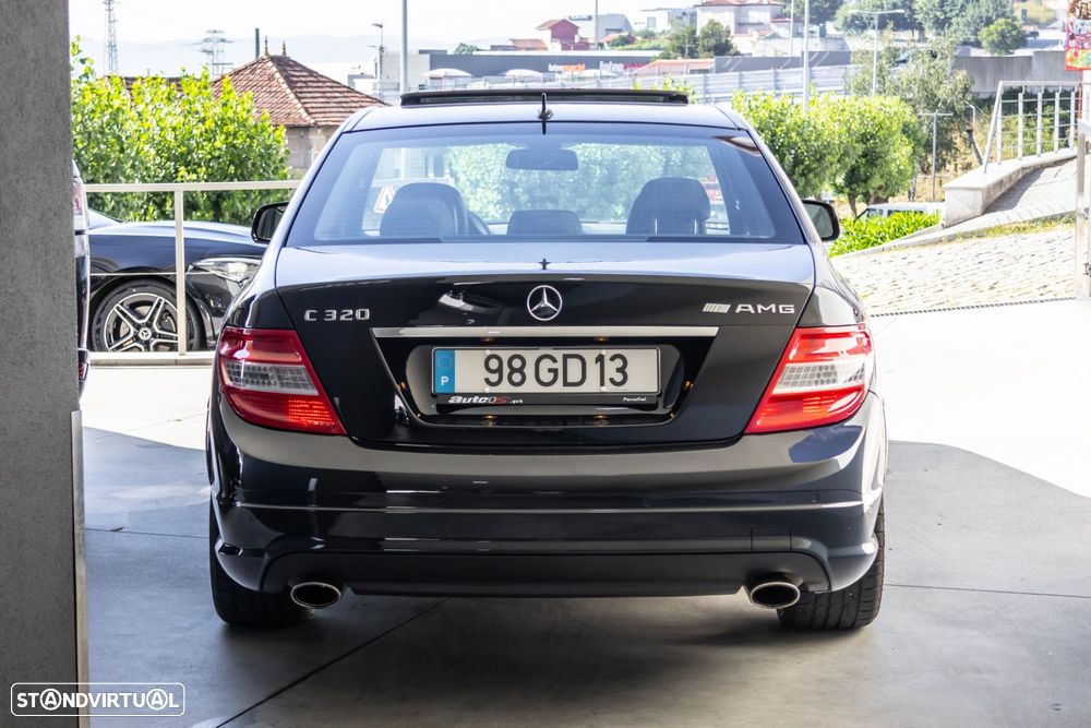 Mercedes-Benz C 320 - 7