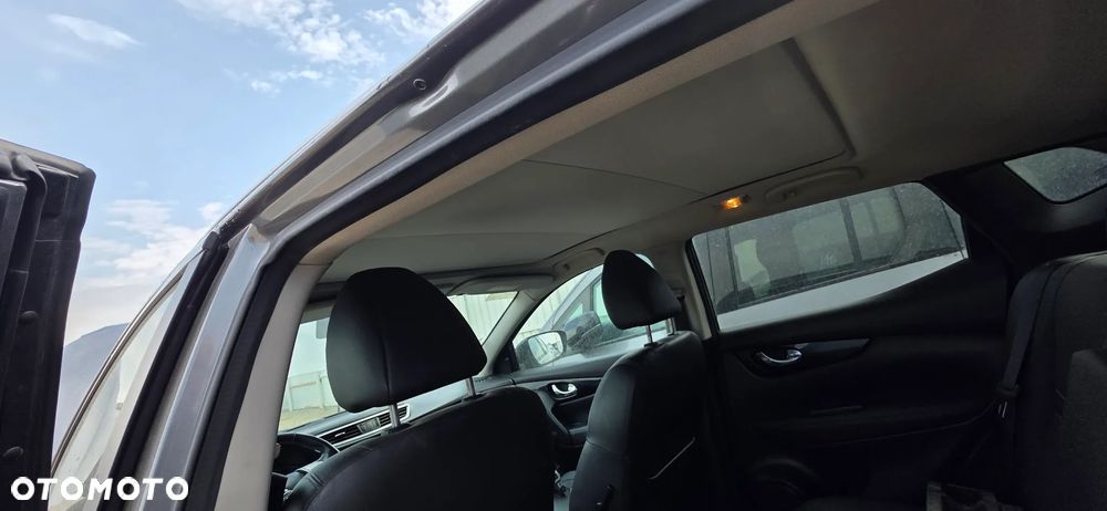 Nissan Qashqai 1.6 dCi Xtronic TEKNA+ - 12