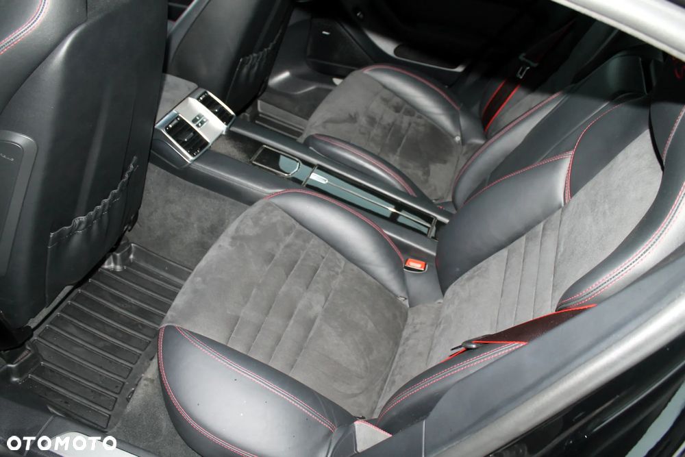 Porsche Panamera GTS - 15