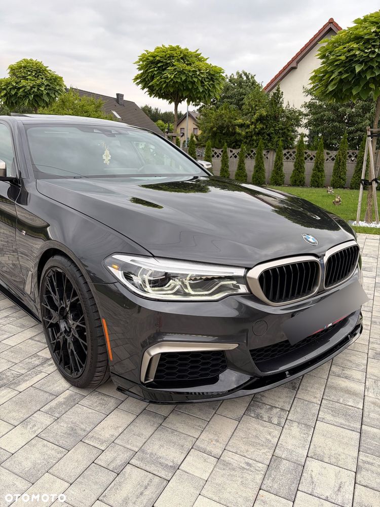 BMW Seria 5 M550i xDrive sport - 10