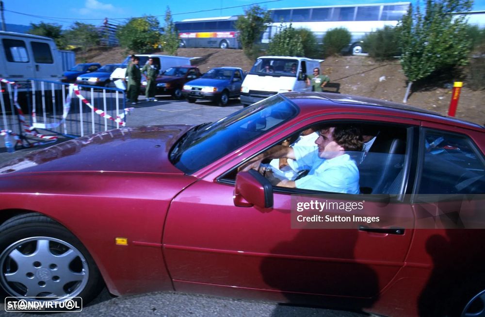 Porsche 944 Turbo S - 1