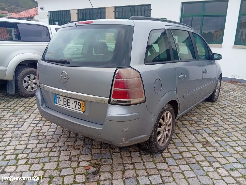 Opel Zafira 1.9 CDTi Cosmo - 11