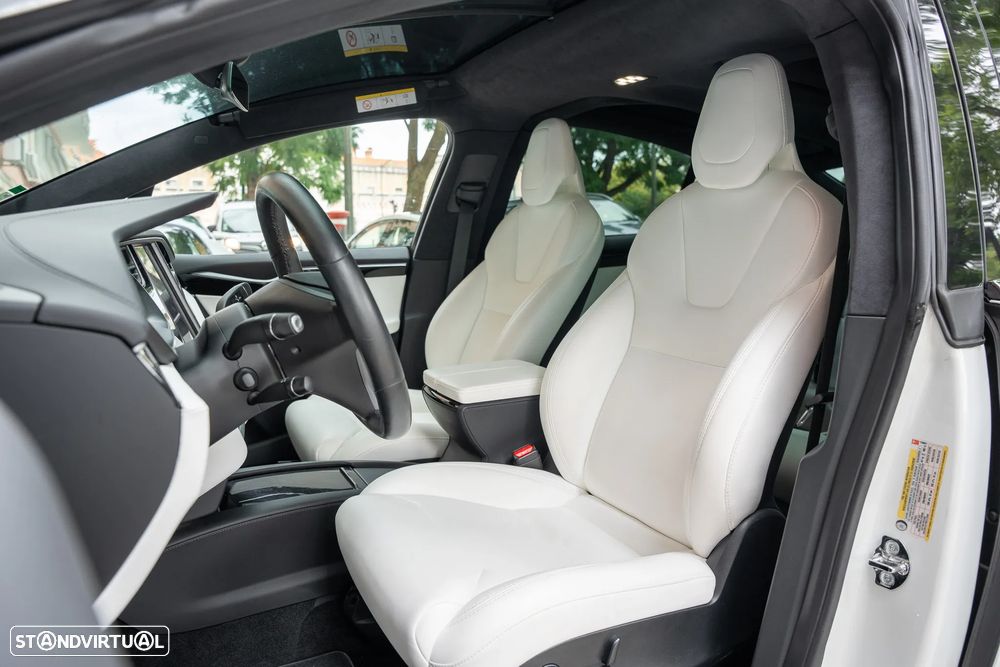 Tesla Model X 100D - 5