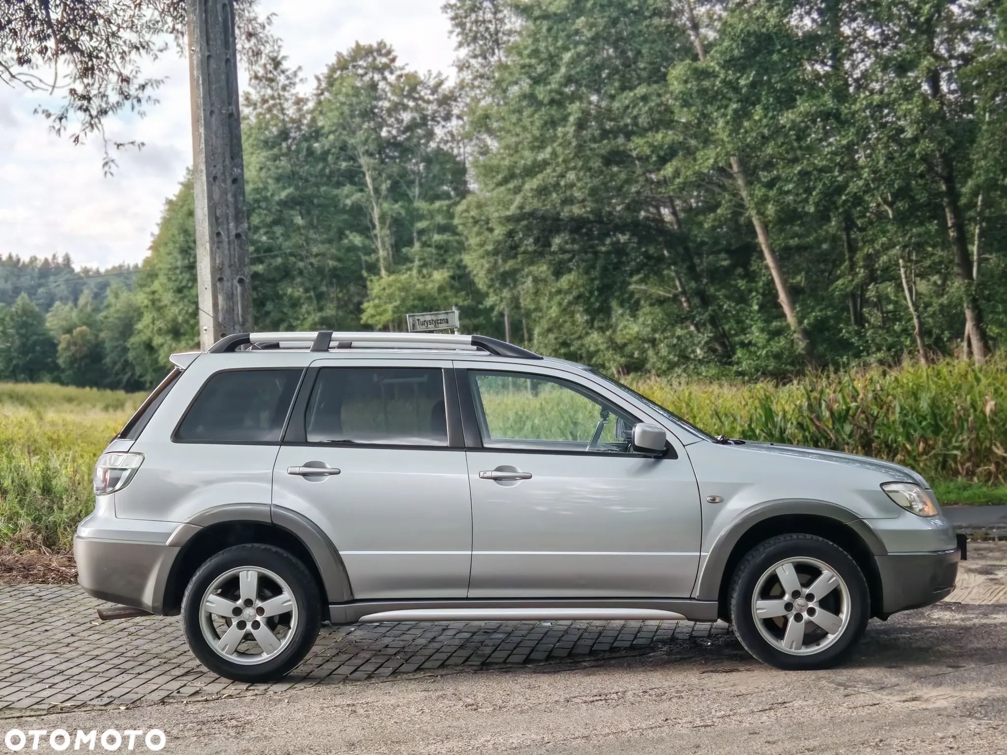 Mitsubishi Outlander - 4
