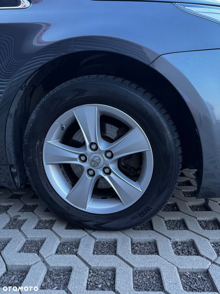 Toyota Avensis 1.6 D-4D Active - 10