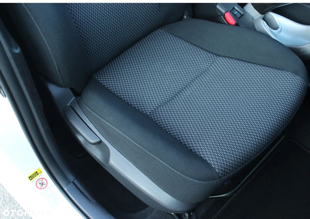 Toyota Auris 1.6 Executive - 31