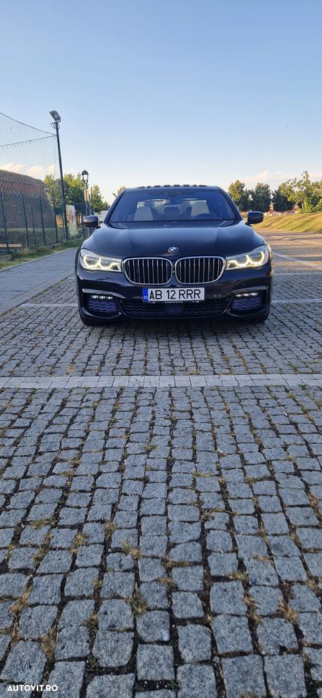 BMW Seria 7 740e iPerformance - 2