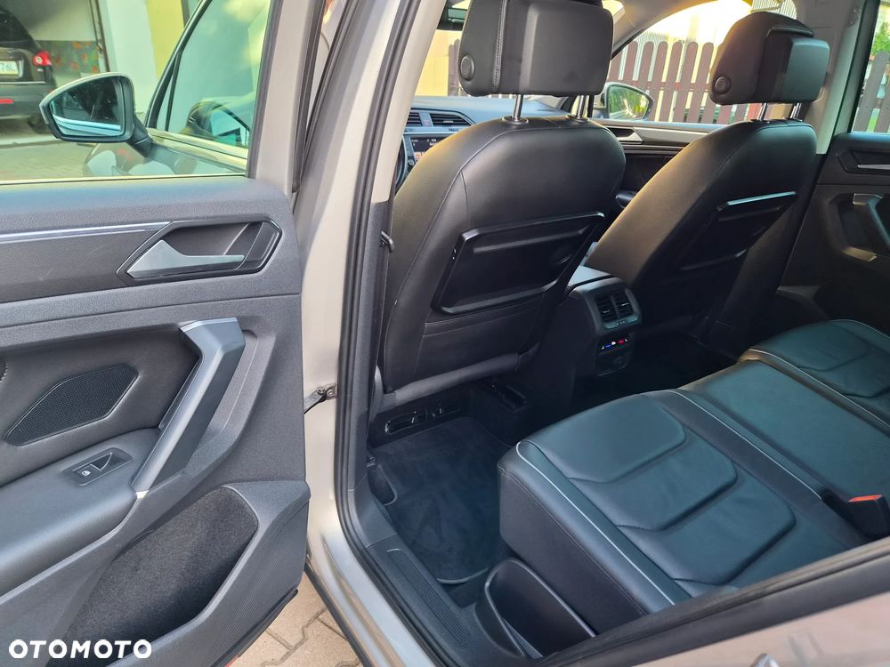 Volkswagen Tiguan 2.0 TDI SCR 4MotION DSG R-Line - 11