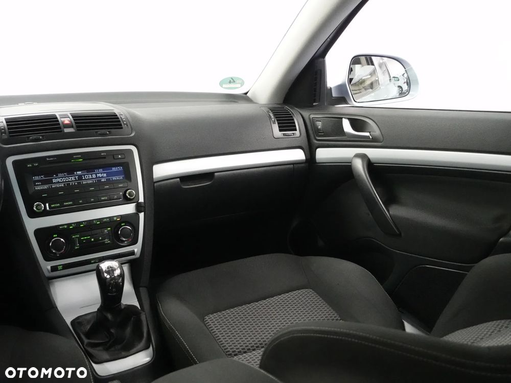 Skoda Octavia 1.4 TSI Ambiente - 33
