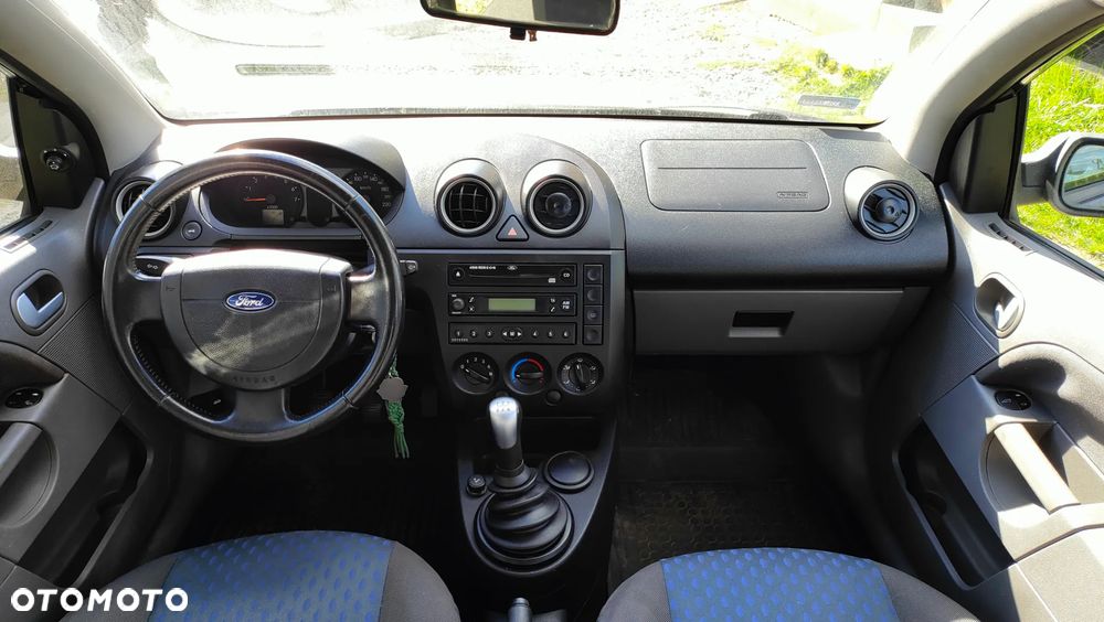 Ford Fiesta - 10