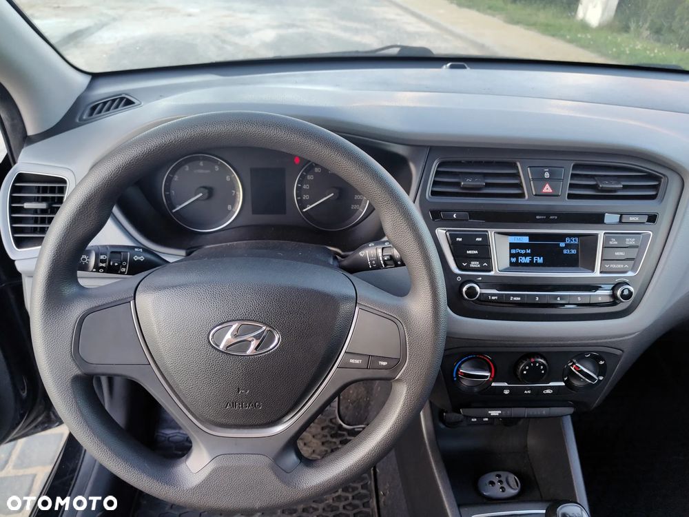 Hyundai i20 blue 1.2 - 25