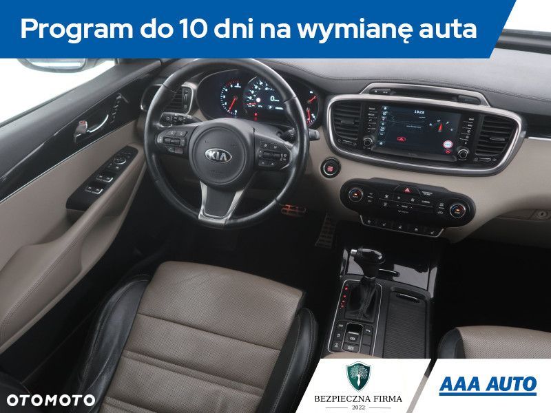 Kia Sorento - 8