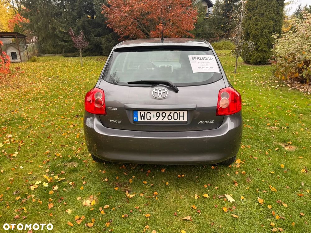Toyota Auris - 4