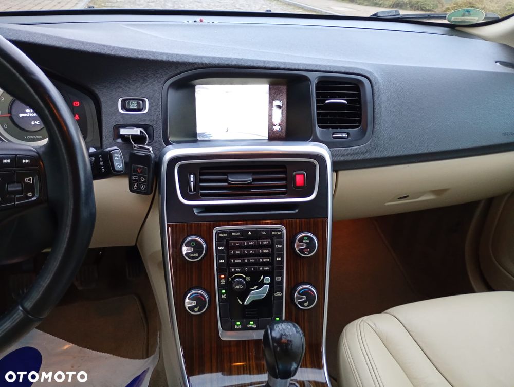 Volvo V60 T4 Edition - 36