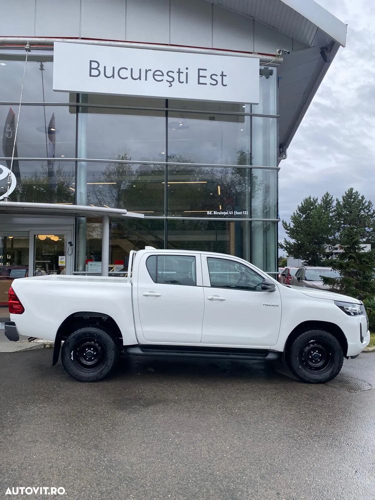 Toyota Hilux 2.8D 204CP 4x4 Double Cab MT Comfort - 1