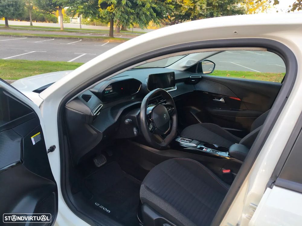 Peugeot e-208 50 kWh Active - 11