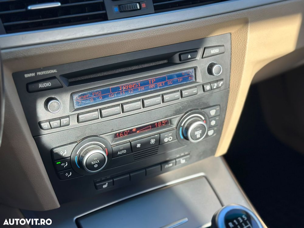 BMW Seria 3 318d - 10