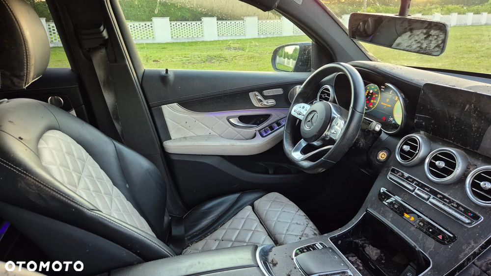 Mercedes-Benz GLC 300 d 4Matic 9G-TRONIC AMG Line - 15