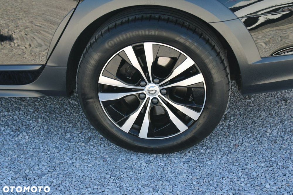 Volvo V90 Cross Country D4 AWD - 13