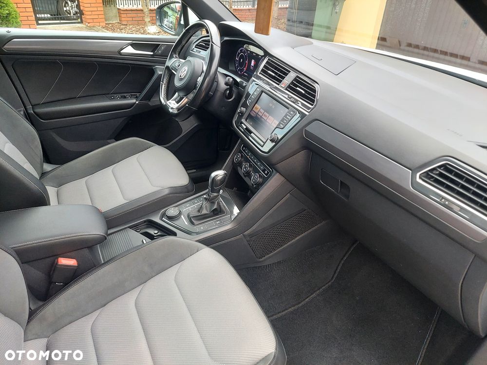 Volkswagen Tiguan 2.0 TDI SCR 4MotION DSG R-Line - 10
