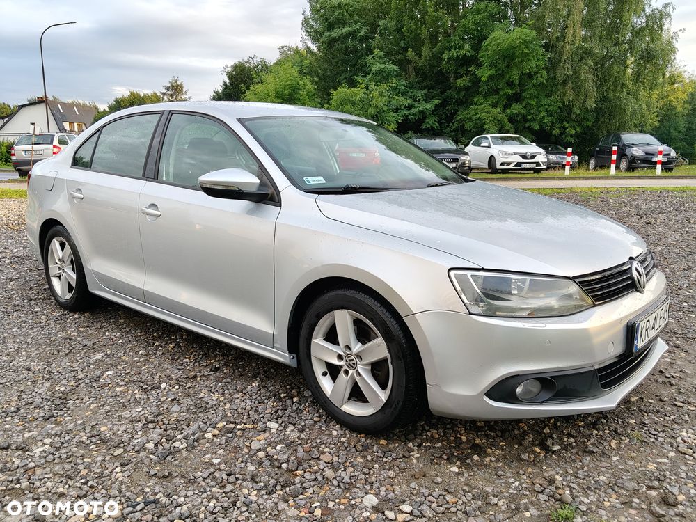 Volkswagen Jetta 1.6 TDI Comfortline Perfectline - 9