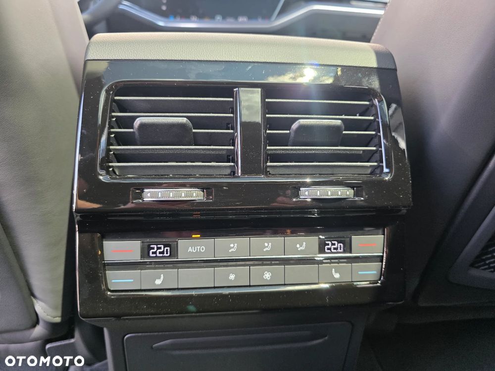 Volkswagen Touareg 3.0 V6 TDI SCR 4Mot R-Line - 27