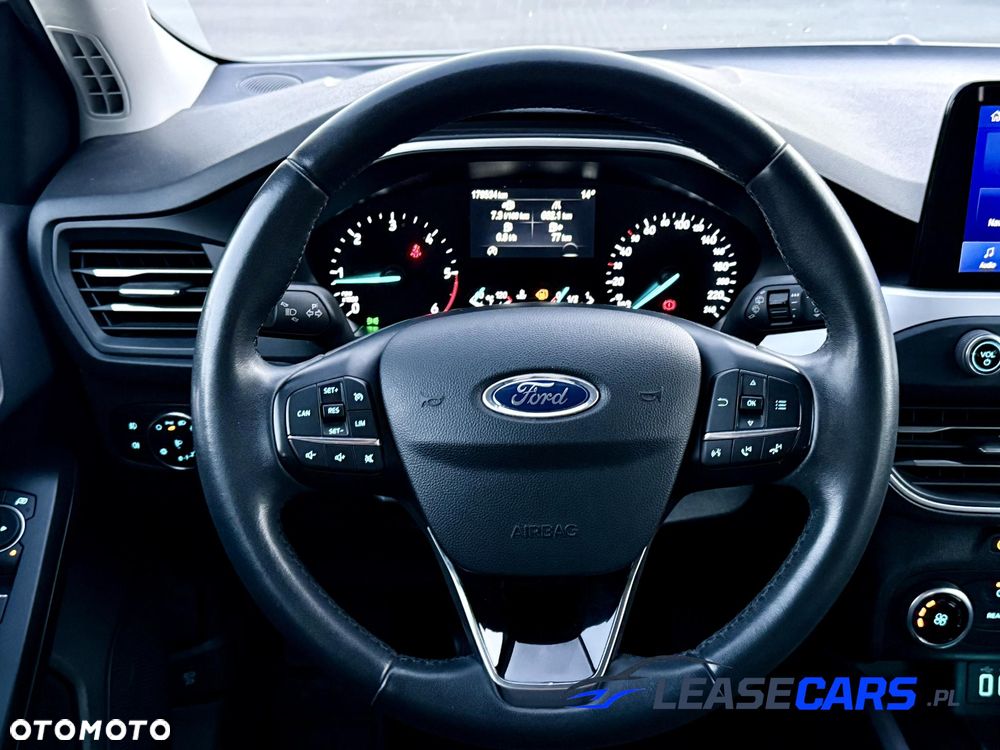 Ford Focus 2.0 EcoBlue Start-Stopp-System COOL&CONNECT - 29