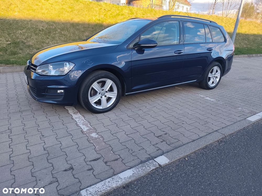 Volkswagen Golf - 1