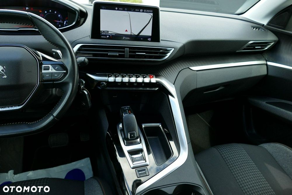 Peugeot 3008 1.2 PureTech Active Pack S&S EAT8 - 27