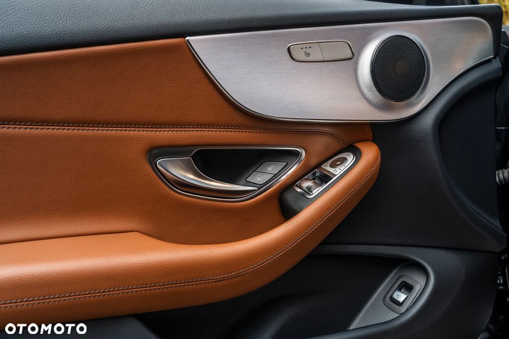 Mercedes-Benz Klasa C 300 4MATIC 9G-TRONIC - 14