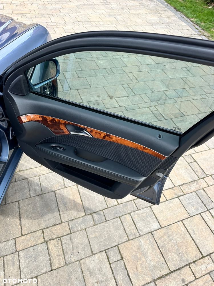Mercedes-Benz Klasa E 240 Elegance - 30