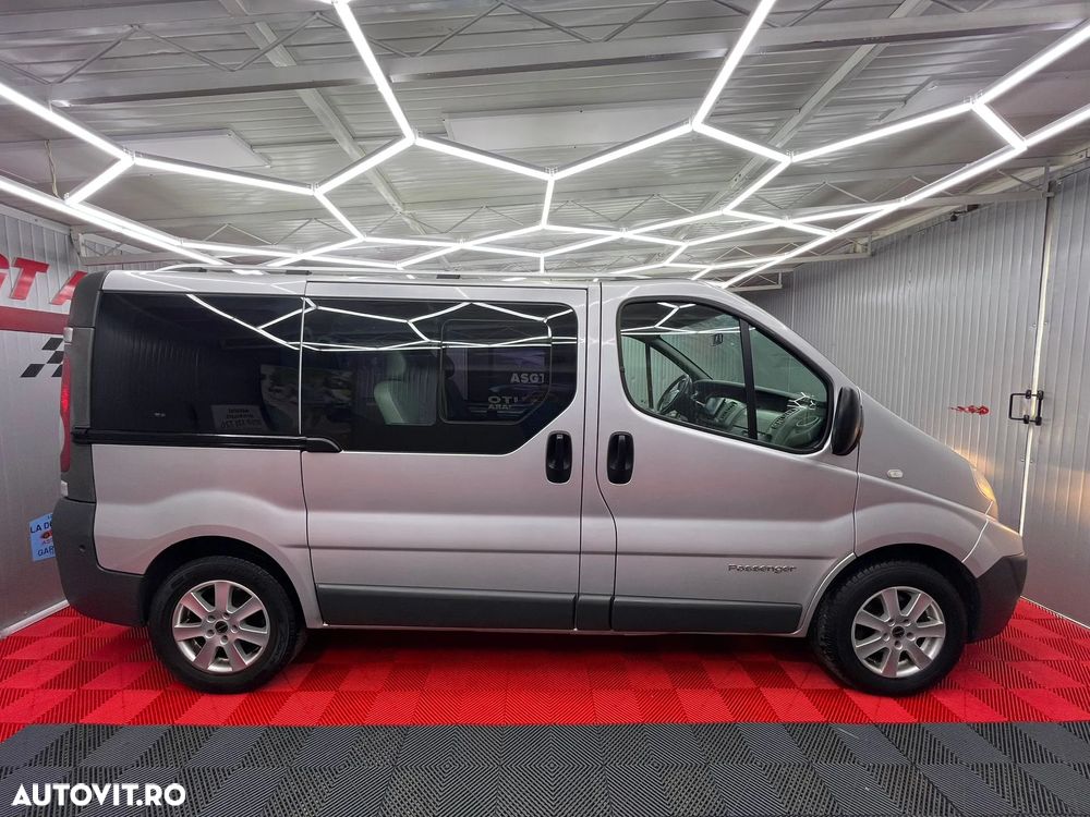 Renault Trafic - 25